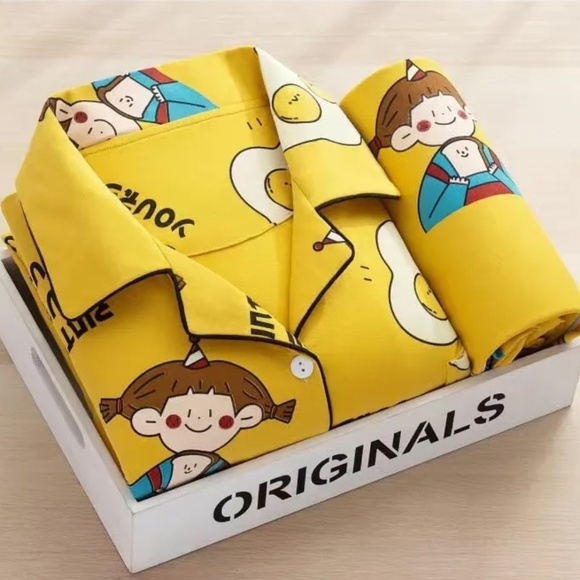 Pajama set - Picture 1 of 3